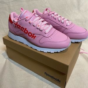 Reebok pink sneakers